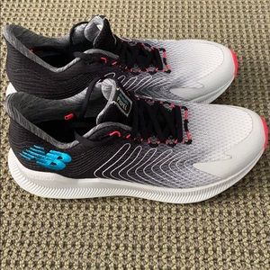 New Balance Fuelcell Propel